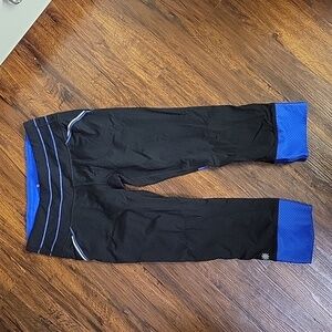Athleta woman capris size small